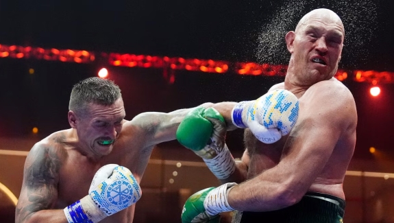 USYK: FURY SIĘ NIE WYCOFA, BO STRACI WSZYSTKO