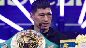 SZEF WBC: BIWOŁ DOSTAWAŁ ZA BENAVIDEZA 8 MLN, ZA BETERBIJEWA DOSTAŁ 2,7