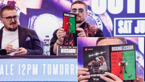 EKIPA USYKA Z LEKCJĄ BOKSU DLA DUBOIS