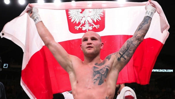 BUKMACHERZY NIE DAJĄ SZANS SULĘCKIEMU Z MBILLIM