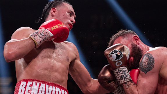 BENAVIDEZ - SMITH W PAŹDZIERNIKU W USA?