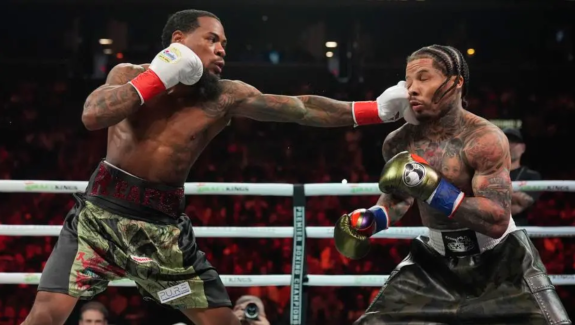 LAMONT ROACH - ISAAC CRUZ 6 GRUDNIA