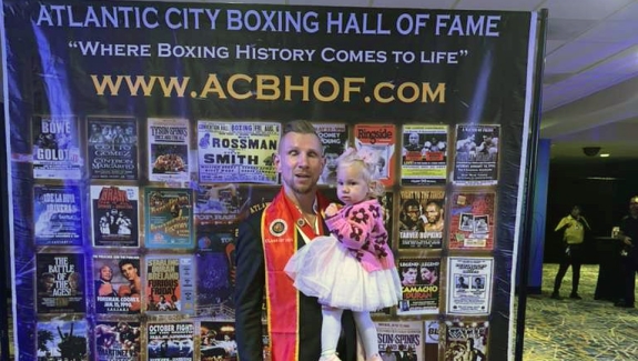 PATRICK MAJEWSKI W ATLANTIC CITY BOXING HALL OF FAME