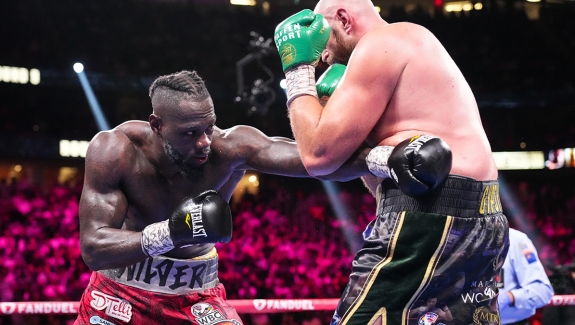 WILDER PODPISAŁ KONTRAKT: DWUKROTNY MISTRZ ŚWIATA!
