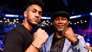 YOKA POKAZUJE PODPISANY KONTRAKT NA WALKĘ Z KABAYELEM