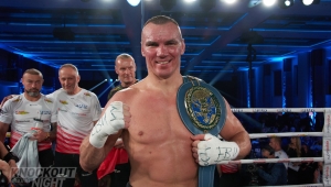 MASTERNAK NA CELOWNIKU RILEYA