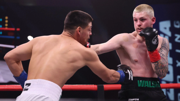 WALSH NA DESKACH, ALE WYGRYWA W OCAMPO