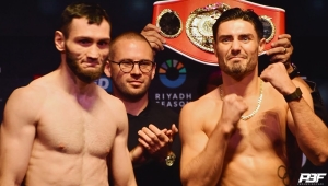 WAŻENIE PRZED WALKĄ MURTAZALIEW - KELLY O PAS IBF