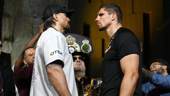 USYK ODCIĄŁ SIĘ OD RODZINY PRZED WALKĄ Z RICO
